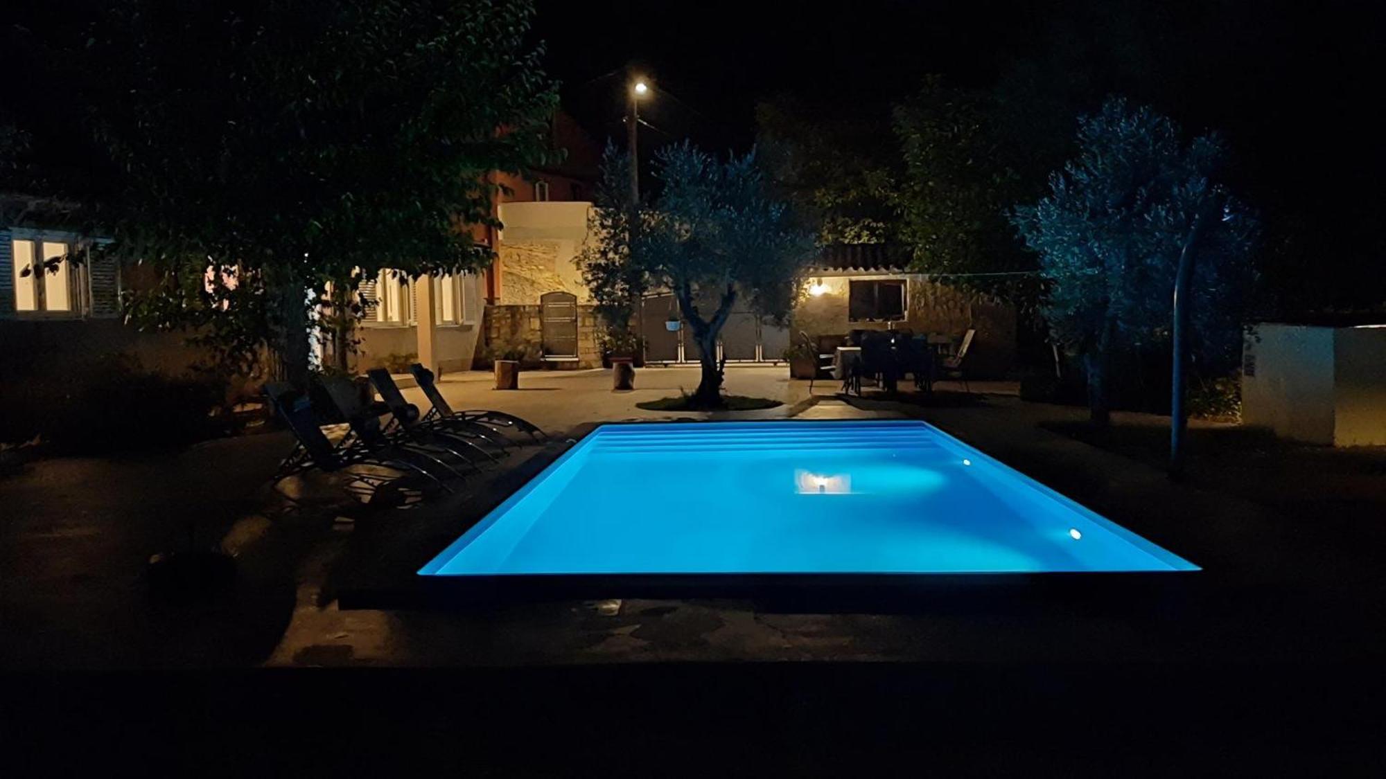 Ferienhaus Aqua Mit Pool Jadreški Dış mekan fotoğraf
