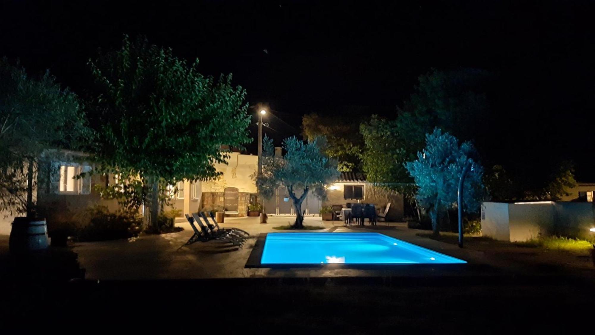 Ferienhaus Aqua Mit Pool Jadreški Dış mekan fotoğraf
