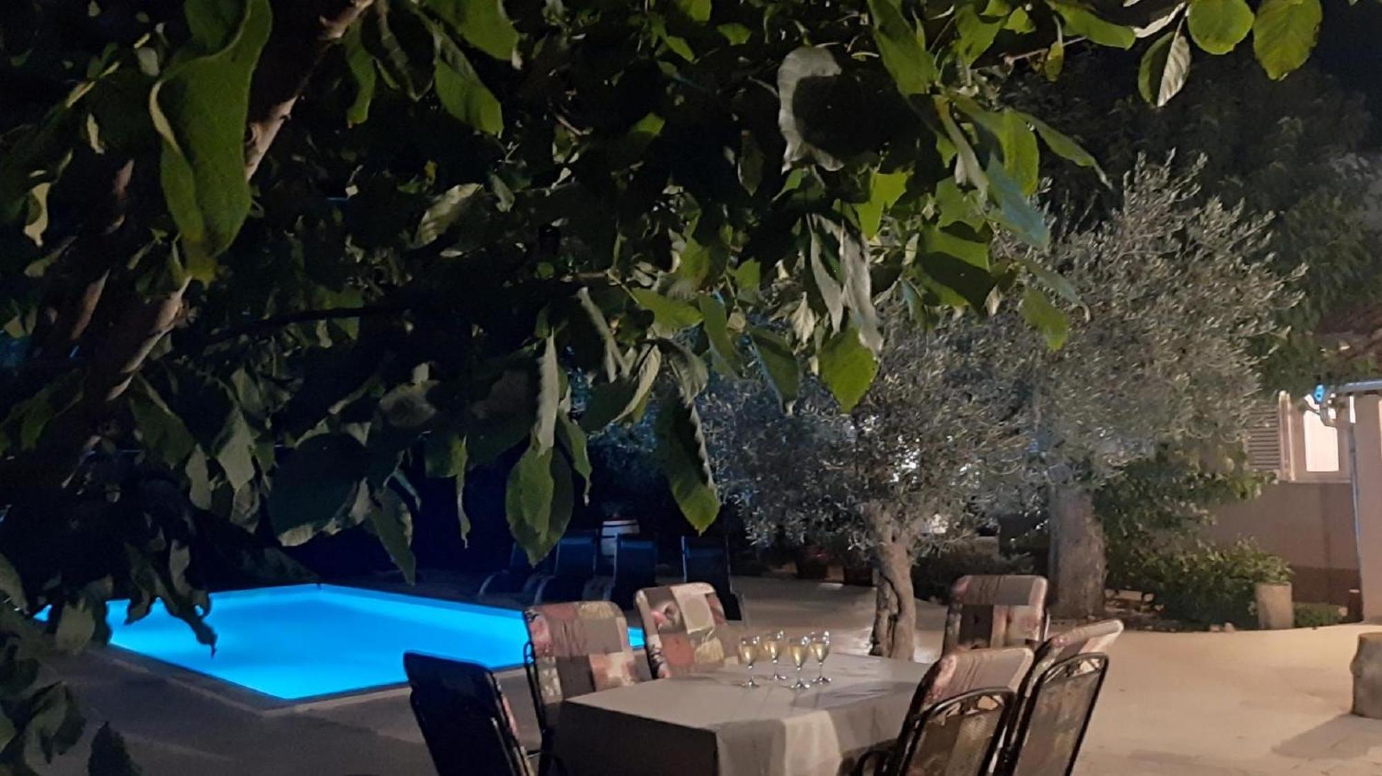 Ferienhaus Aqua Mit Pool Jadreški Dış mekan fotoğraf